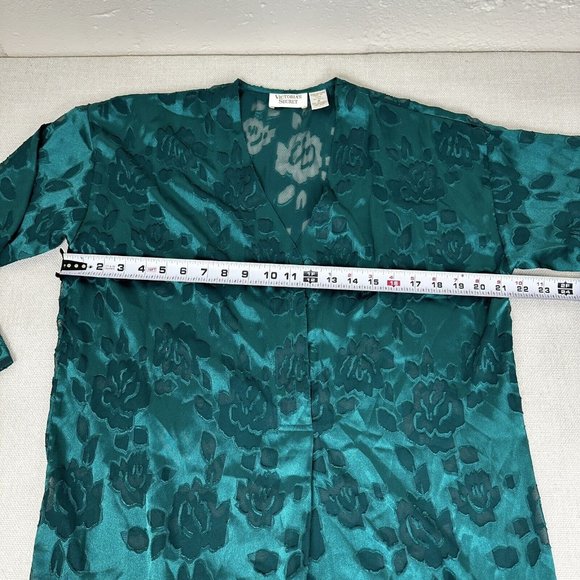 Vintage Victoria's Secret Kimono Size Medium Green Floral Pullover Button Cover - Picture 9 of 10